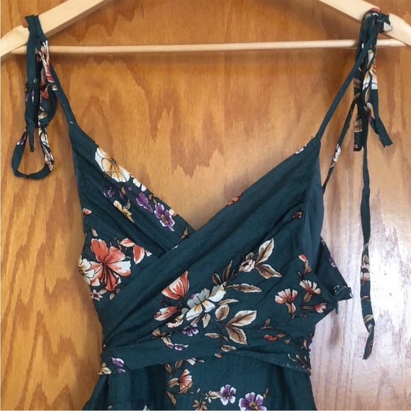 Lulu’s Meadow Flowers Green Multi Floral Print Tie-Strap Maxi Dress NWT - Picture 5 of 6